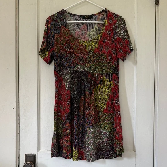 Casual Red Paisley Dress Short-Sleeve - Picture 2 of 5